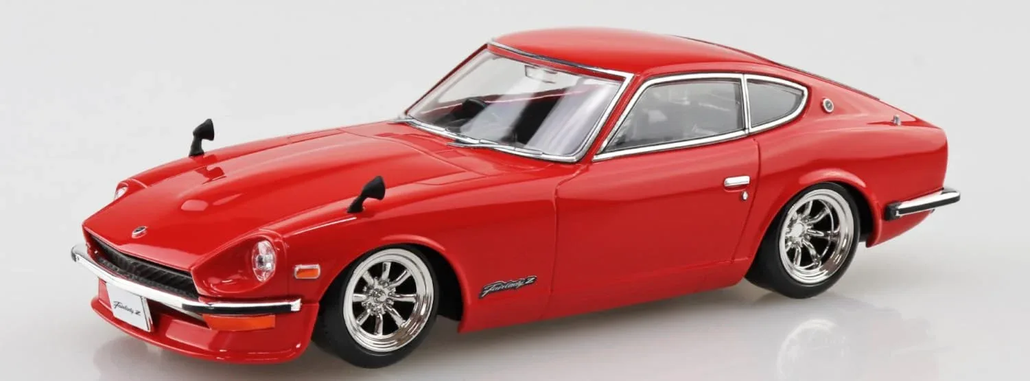 Aoshima 1/32 Nissan S30 Fairlady Z Custom Red Model Kit - Image 2