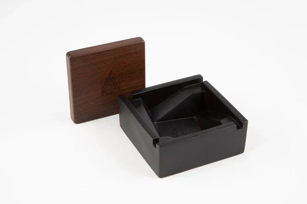 BRNT Briq - Concrete Ashtray w/ Walnut Lid -Limited Edition