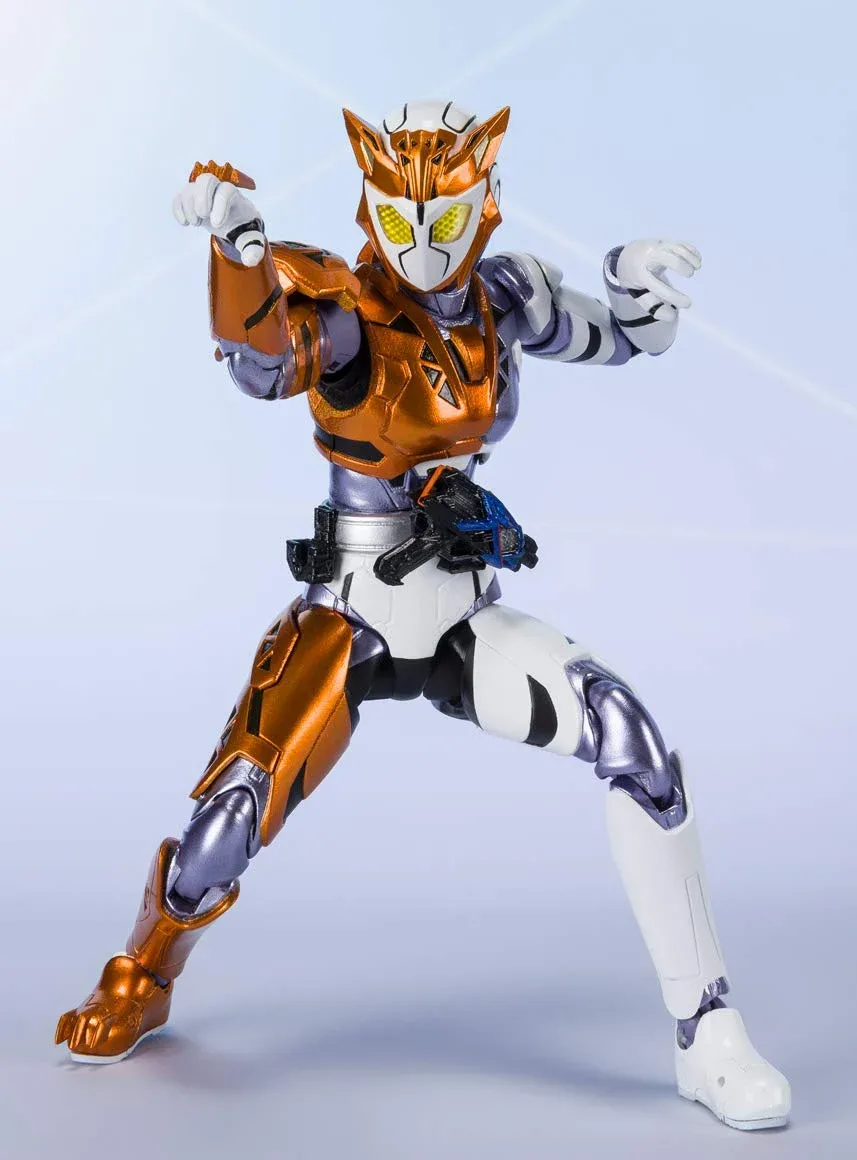 Hundreds Bandai SH Figuarts Kamen Rider Valkyrie Rushing Cheetah Action Figure - Image 2
