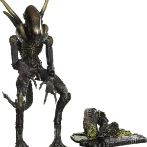 Square Enix Play Arts Kai Lurker Alien Action Figure Collectible